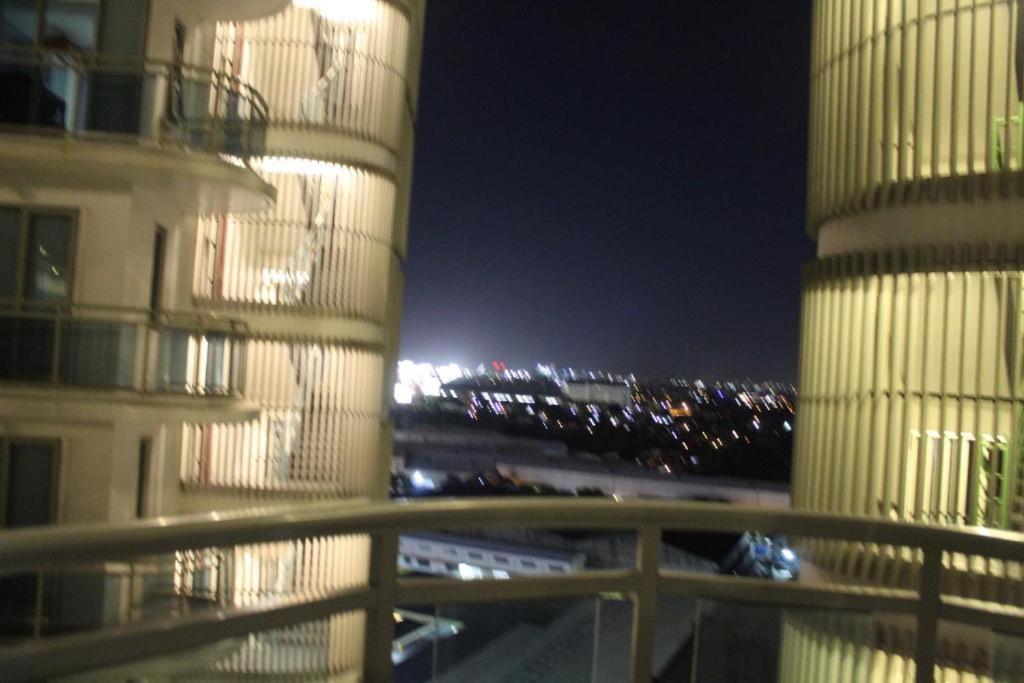 Azure Urban Resort A3 Near Airport Mall With Balcony Wavepool Manille Extérieur photo