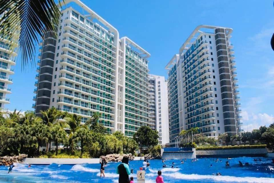 Azure Urban Resort A3 Near Airport Mall With Balcony Wavepool Manille Extérieur photo