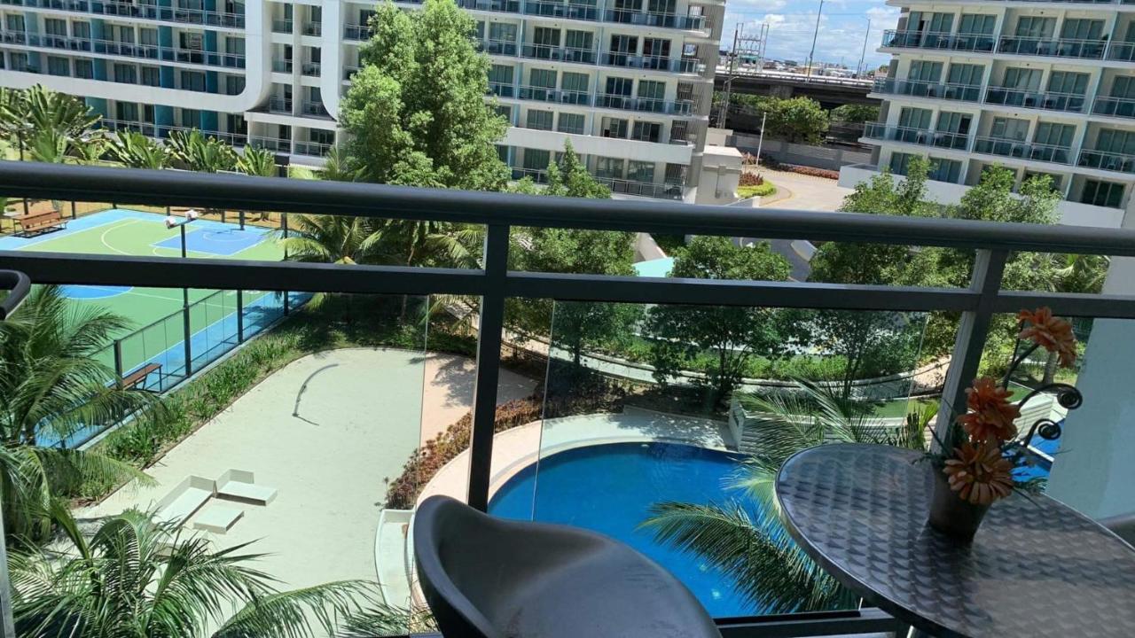 Azure Urban Resort A3 Near Airport Mall With Balcony Wavepool Manille Extérieur photo